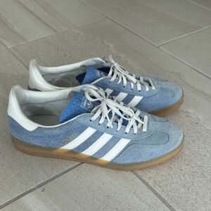 Adidas Gazelle Men's Light Blue and White Sneakers